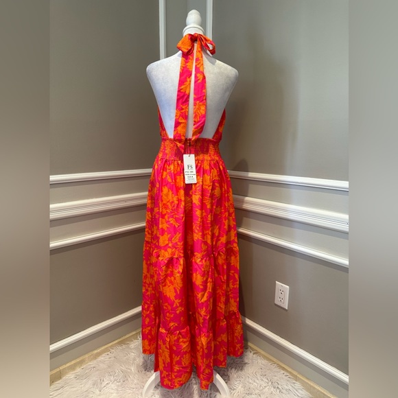 NWT women’s halter neck, front crisscross tie back maxi dress in fuchsia - Picture 3 of 14